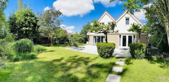 Villa Calma Rust Ruimte Luxe Inclusief Private Jacuzzi Zeewolde Bagian luar foto